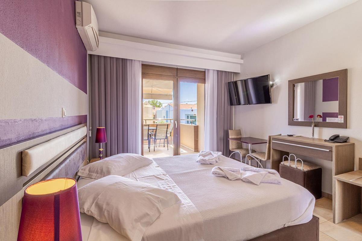 Dafni's Seaside Luxury Studios Nikiti  Exterior foto